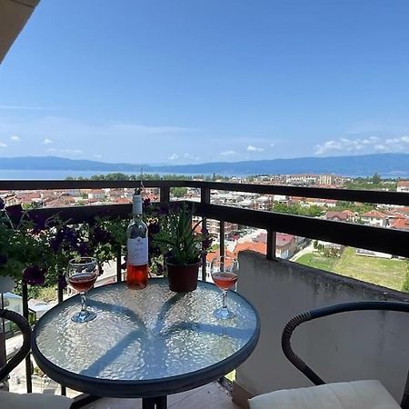 Stunning Lake And Mountain Views - Velkoski Apartments โอครีด ภายนอก รูปภาพ